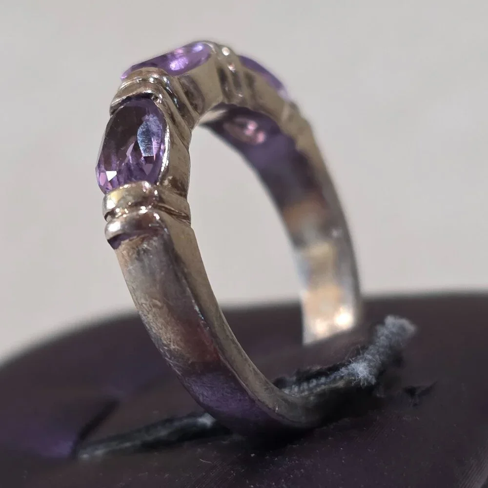 Vintage Oval Three Purple Stone Gemstone Band Sterling Silver Ring SZ 5